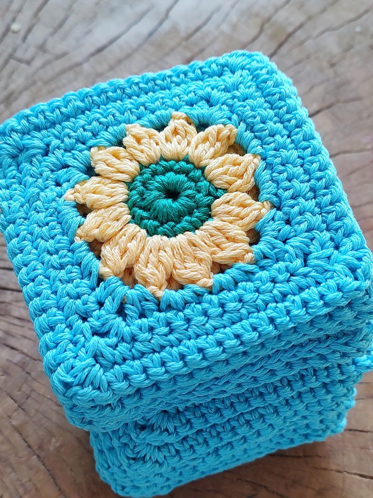 Flower Granny Square FREE pattern